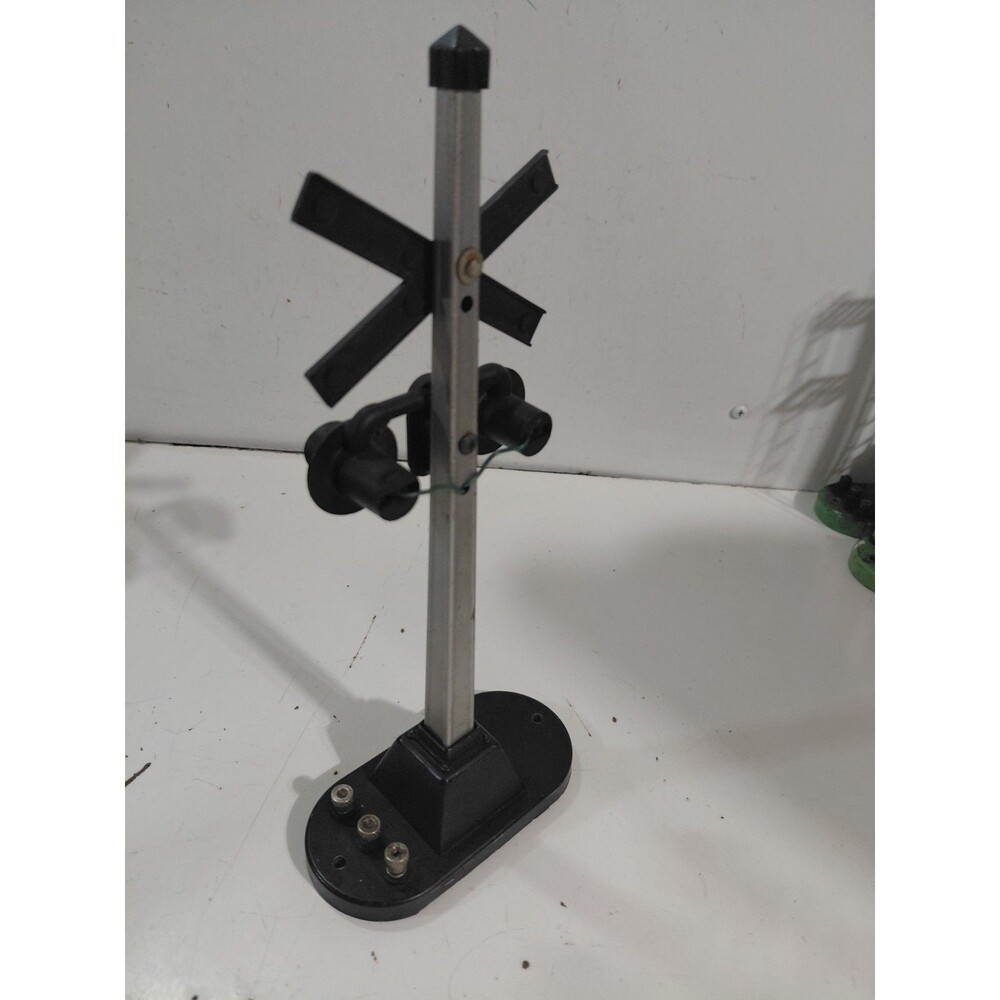 Lionel Train 154 O Gauge Model Railroad Accessory MPC Highway Crossing Signal - Picture 3 of 6